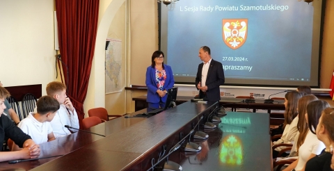 Spotkanie Młodzieżowej Rady Gminy Duszniki w Starostwie Powiatowym w Szamotułach